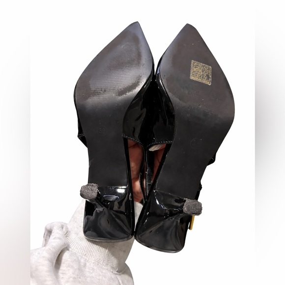 Elegant Black Patent Slingback Kitten Heels with Gold Buckles - Picture 3 of 3